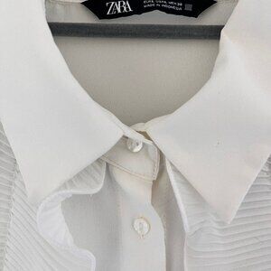 ZARA White Ruffle Blouse – Elegant & Feminine - Size L
